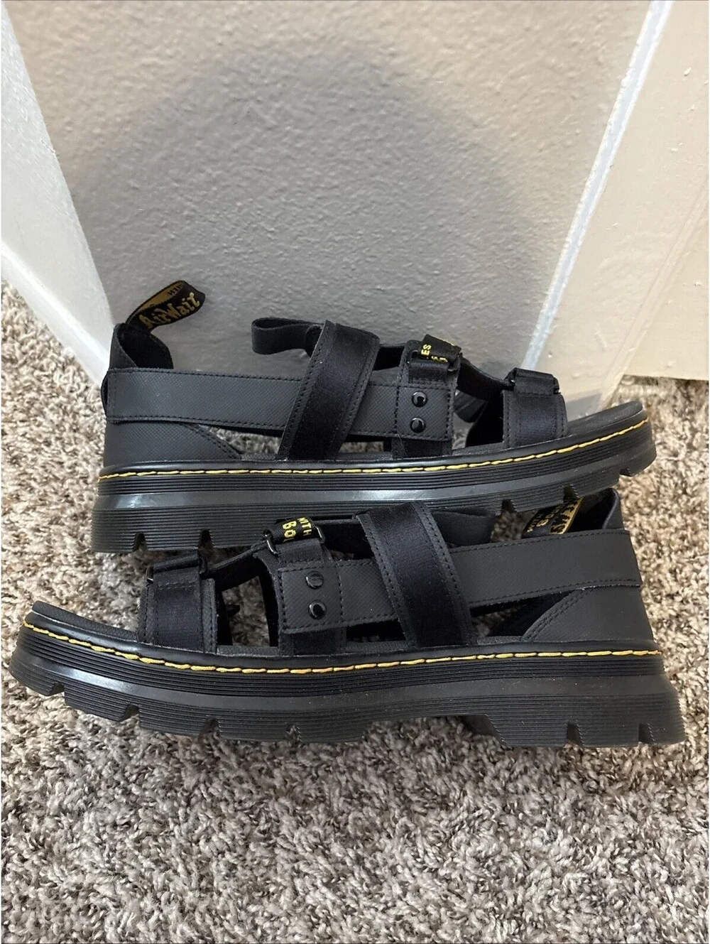 Dr. Martens Pearson Sandals Men's Size 12 Black Fisherman AirWair Strap Platform